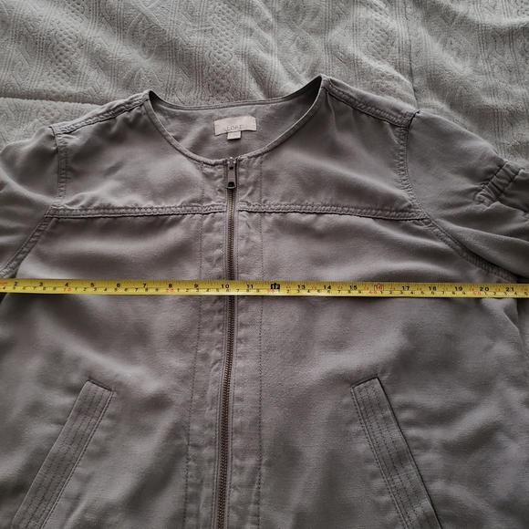 Loft Jacket - Picture 7 of 8